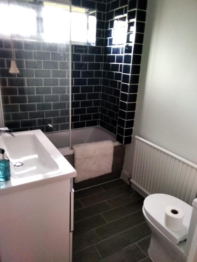 Shore Lodge. 4 Bed Bungalow Only Mtrs From The Beach. Sleeps 8 Sutton-on-Sea Extérieur photo